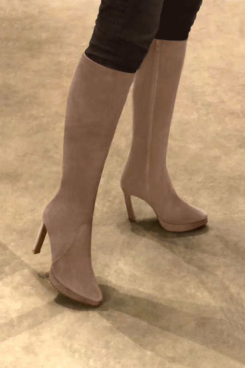 Biscuit beige women's feminine knee-high boots. Tapered toe. Very high slim heel with a platform at the front. Made to measure. Worn view - Florence KOOIJMAN